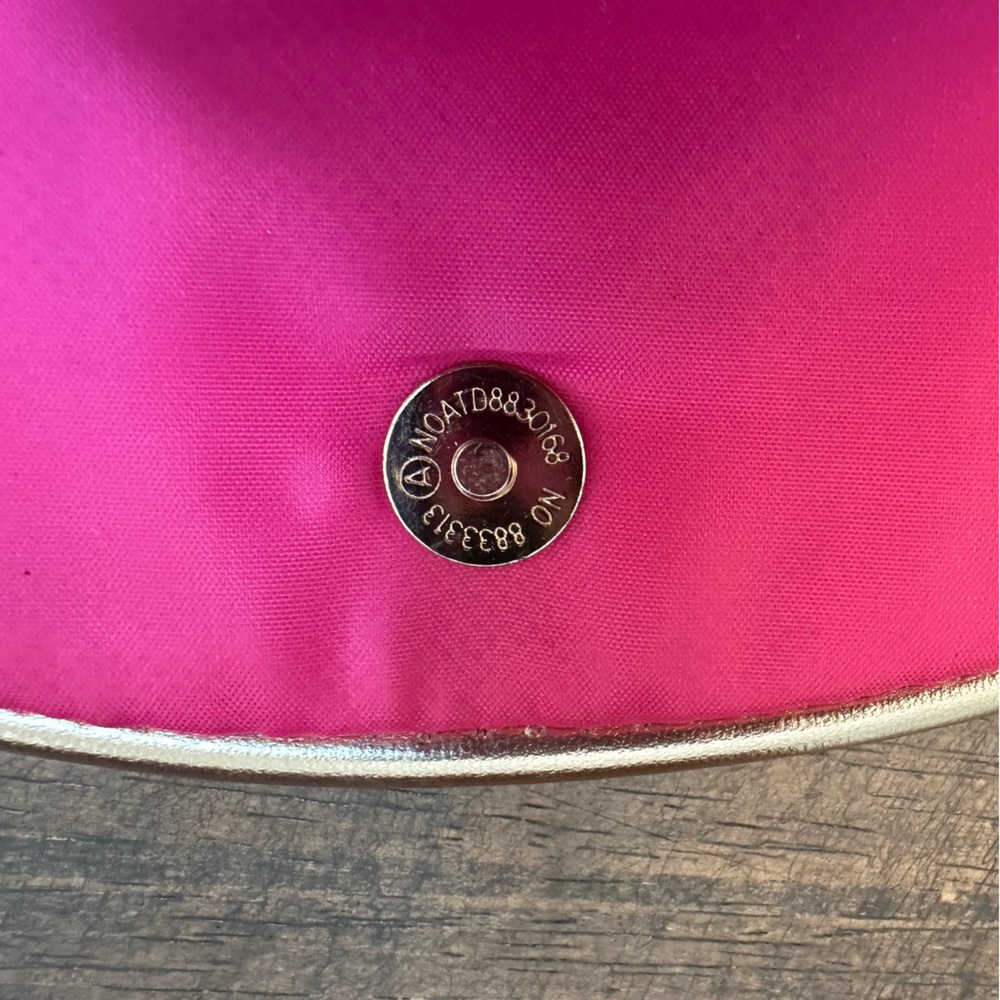 Juicy Couture Y2K Faux Leather Hot pink Crossbody Mini
Bag - Picture 6 of 8